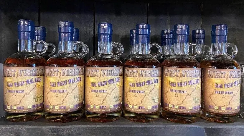 bottles-of-bourbon-on-wood